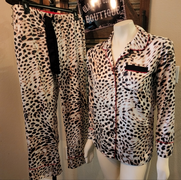 Cosmopolitan Animal Print Panama set - Picture 1 of 5